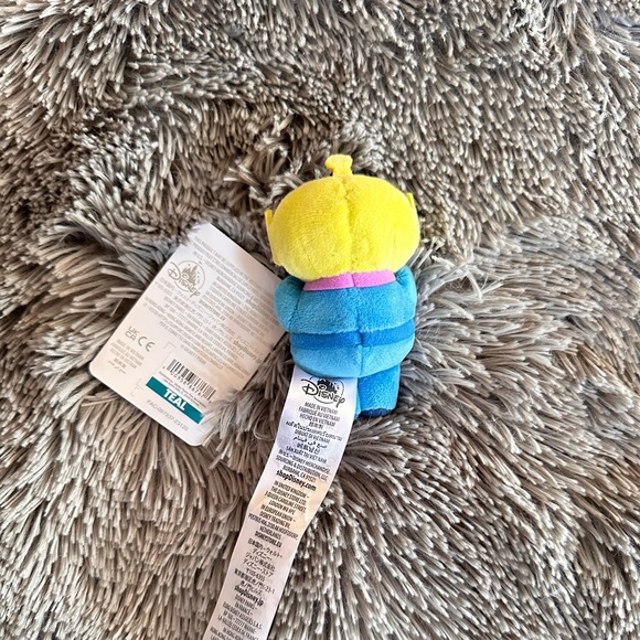 Disney Toy Story Alien Small Magnet Hands Plush New - Picture 2 of 3